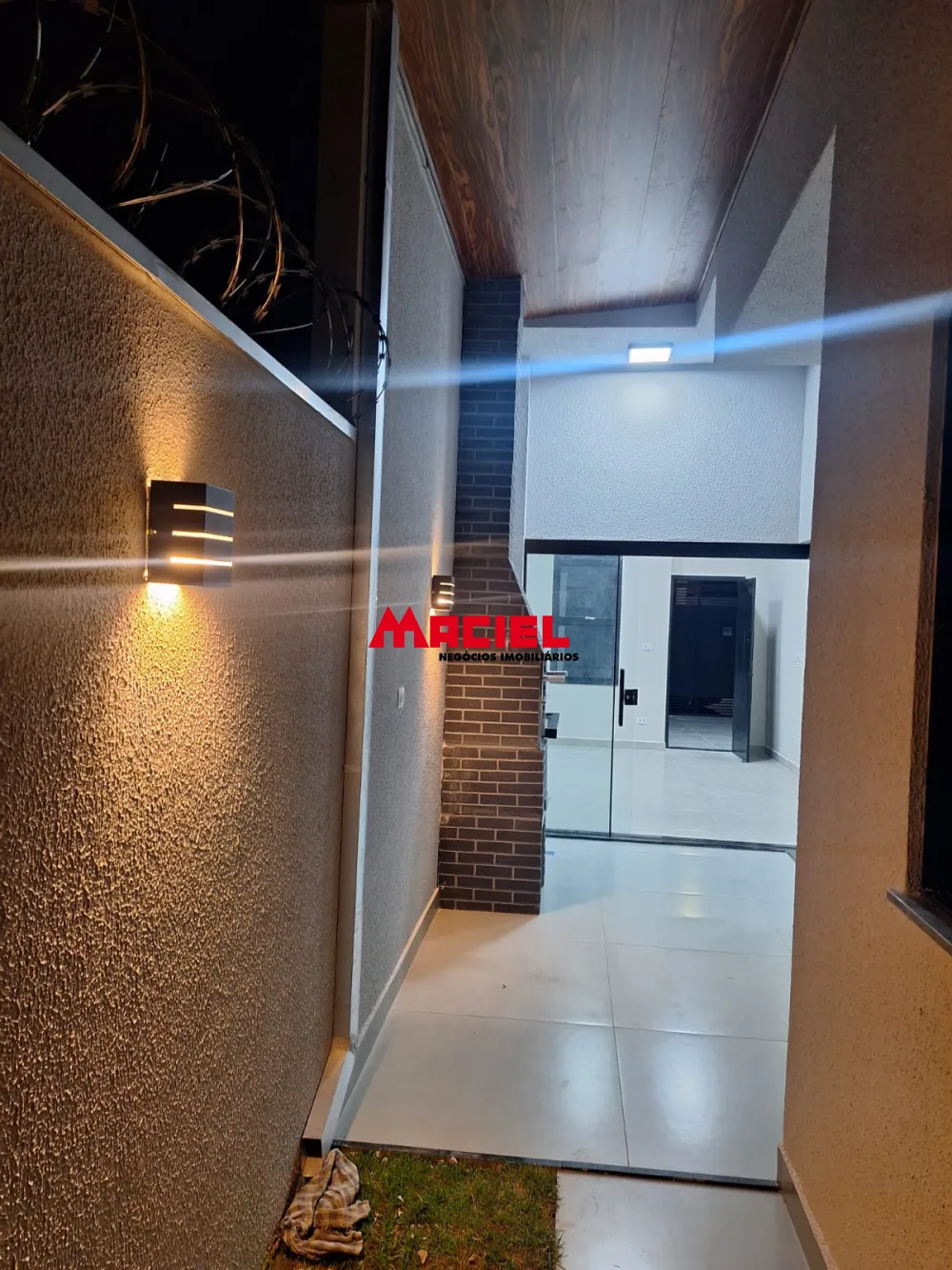 Comprar Casa / Padr&atilde;o em S&atilde;o Jos&eacute; dos Campos R$ 490.000,00 - Foto 3