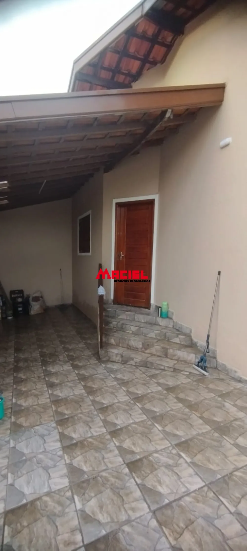 Comprar Casa / Padr&atilde;o em S&atilde;o Jos&eacute; dos Campos R$ 370.000,00 - Foto 1