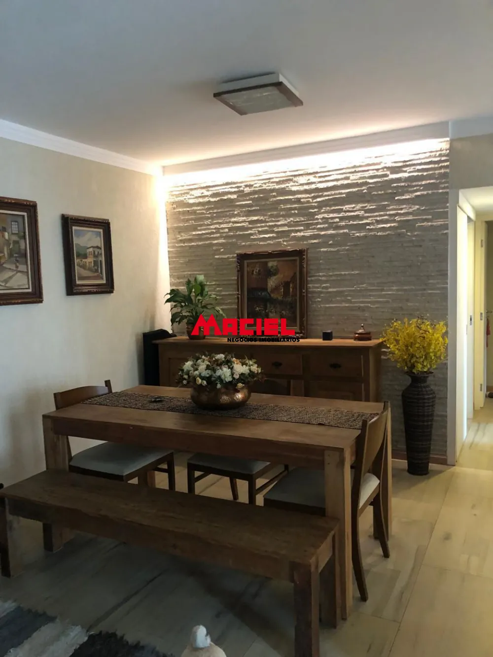 Alugar Apartamento / Padr&atilde;o em S&atilde;o Jos&eacute; dos Campos R$ 6.200,00 - Foto 2
