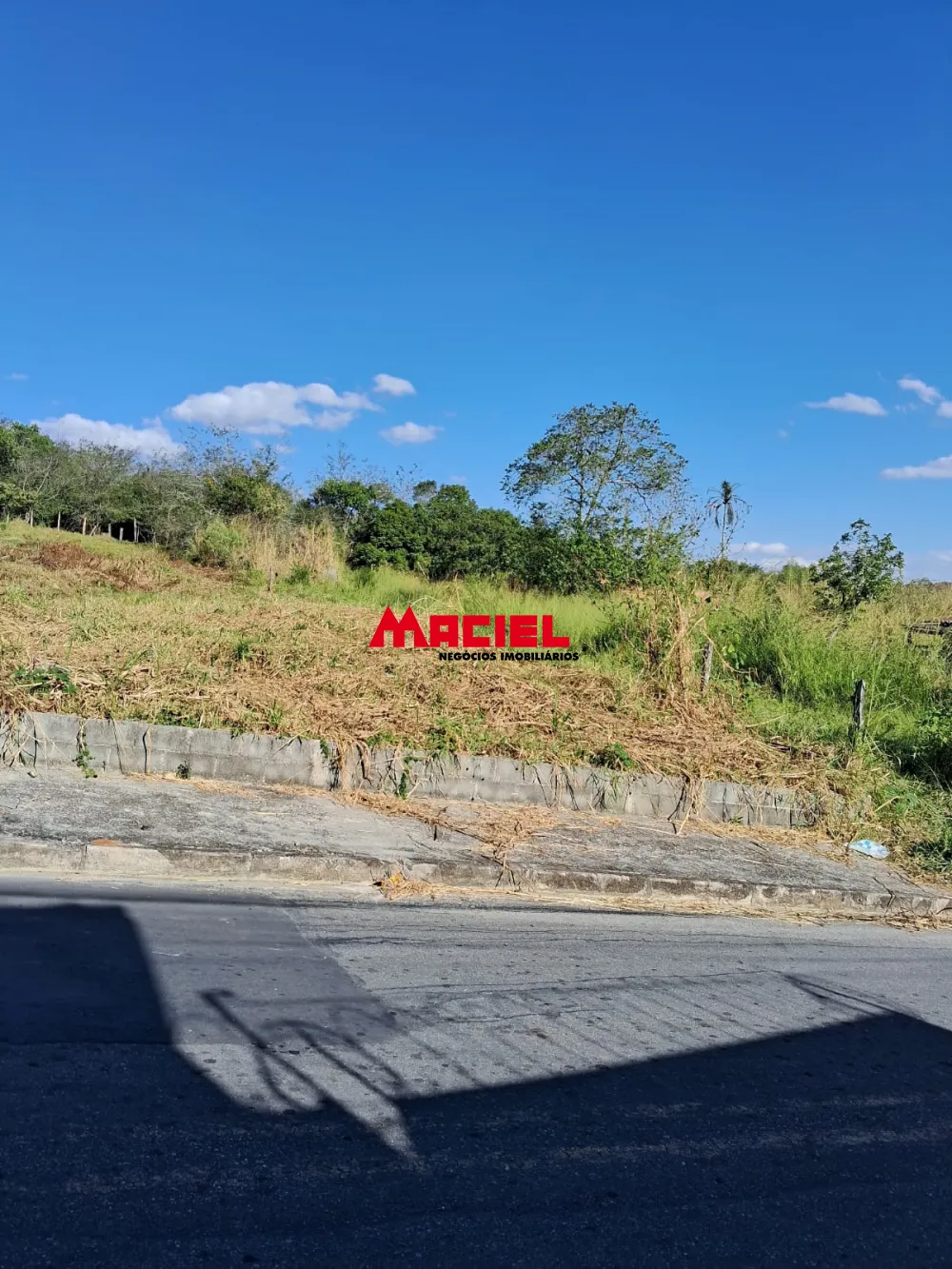 Comprar Terreno / Padr&atilde;o em S&atilde;o Jos&eacute; dos Campos R$ 265.000,00 - Foto 1