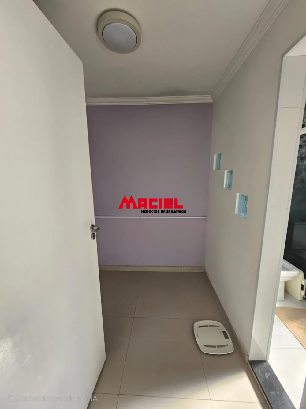 Alugar Casa / Sobrado em S&atilde;o Jos&eacute; dos Campos R$ 3.500,00 - Foto 8