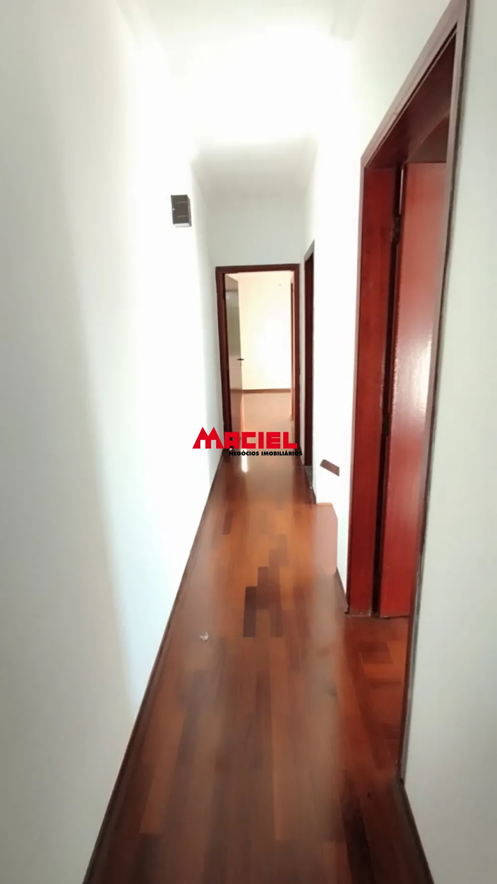 Alugar Casa / Sobrado em S&atilde;o Jos&eacute; dos Campos R$ 4.300,00 - Foto 10