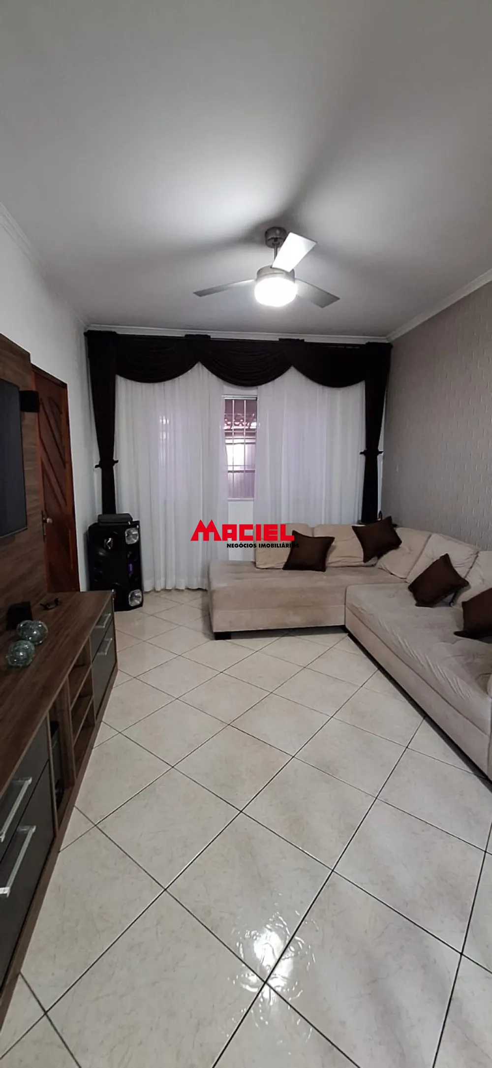 Alugar Casa / Sobrado em S&atilde;o Jos&eacute; dos Campos R$ 3.000,00 - Foto 3