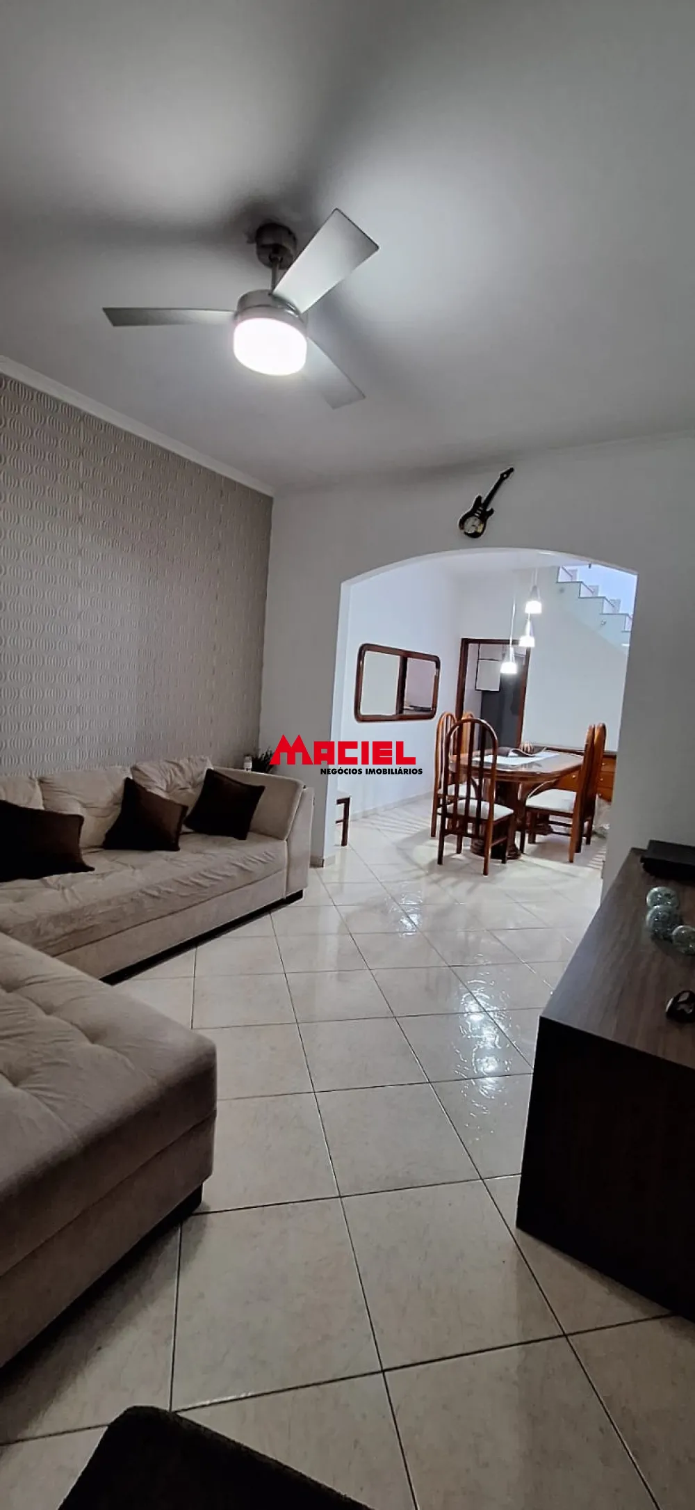 Alugar Casa / Sobrado em S&atilde;o Jos&eacute; dos Campos R$ 3.000,00 - Foto 4