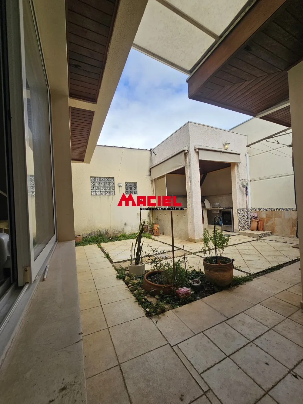 Comprar Casa / Sobrado em S&atilde;o Jos&eacute; dos Campos R$ 790.000,00 - Foto 1