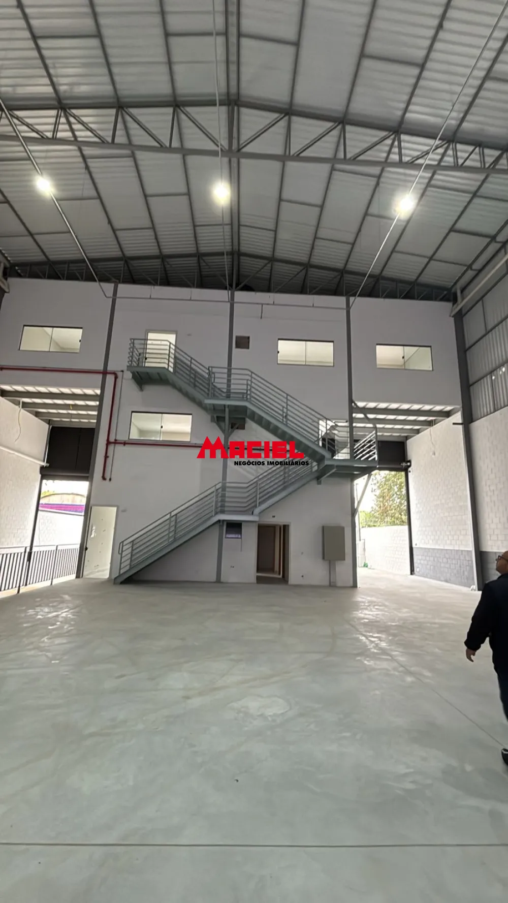 Alugar Comercial / Galp&atilde;o em S&atilde;o Jos&eacute; dos Campos R$ 40.000,00 - Foto 16