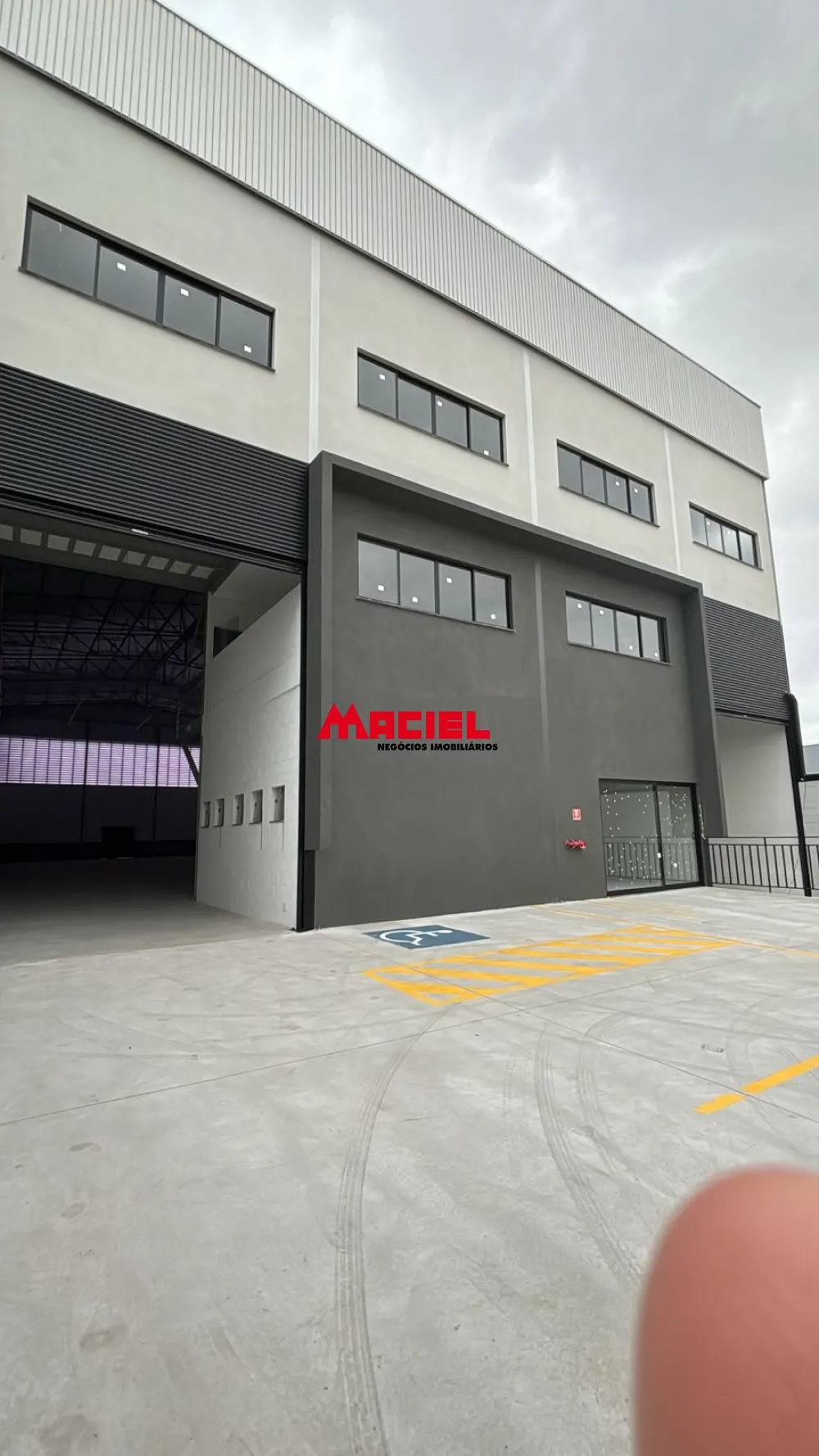 Alugar Comercial / Galp&atilde;o em S&atilde;o Jos&eacute; dos Campos R$ 40.000,00 - Foto 22