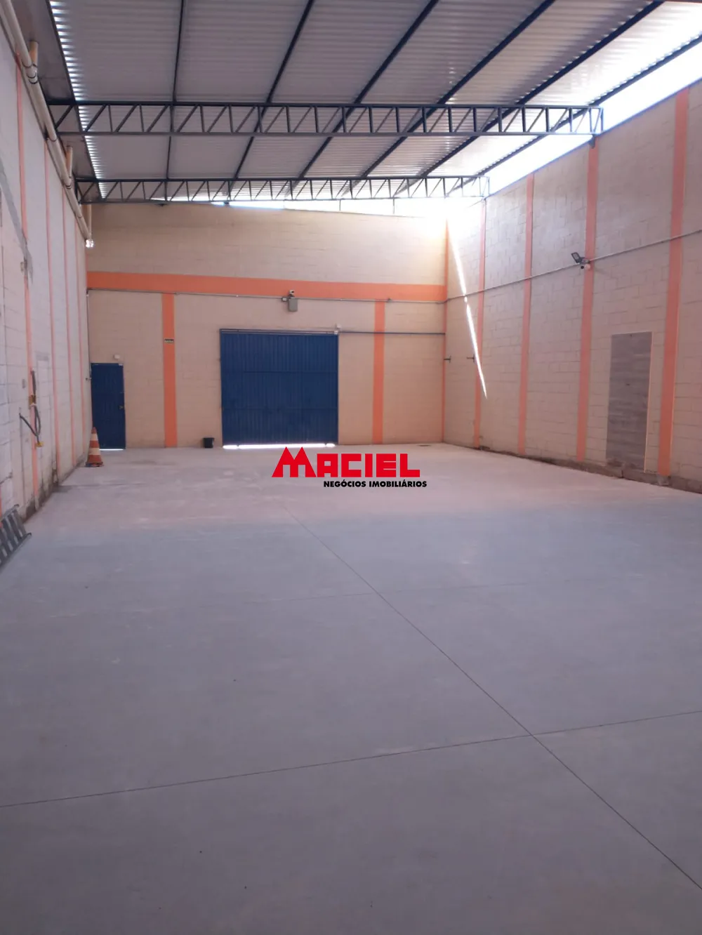 Alugar Comercial / Galp&atilde;o em S&atilde;o Jos&eacute; dos Campos R$ 8.000,00 - Foto 6