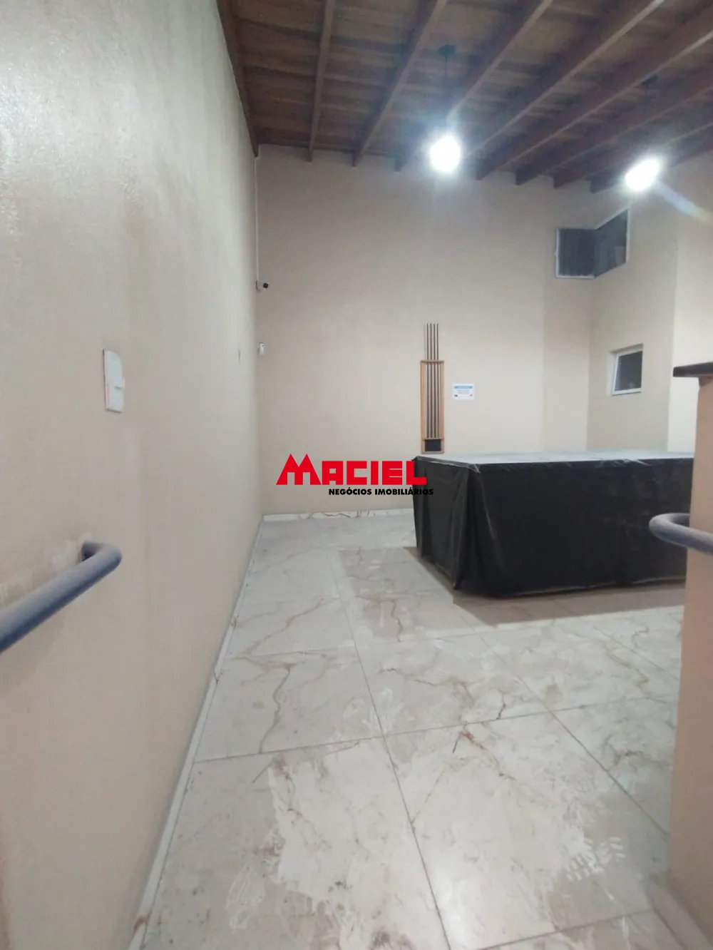 Alugar Comercial / Galp&atilde;o em S&atilde;o Jos&eacute; dos Campos R$ 8.000,00 - Foto 18