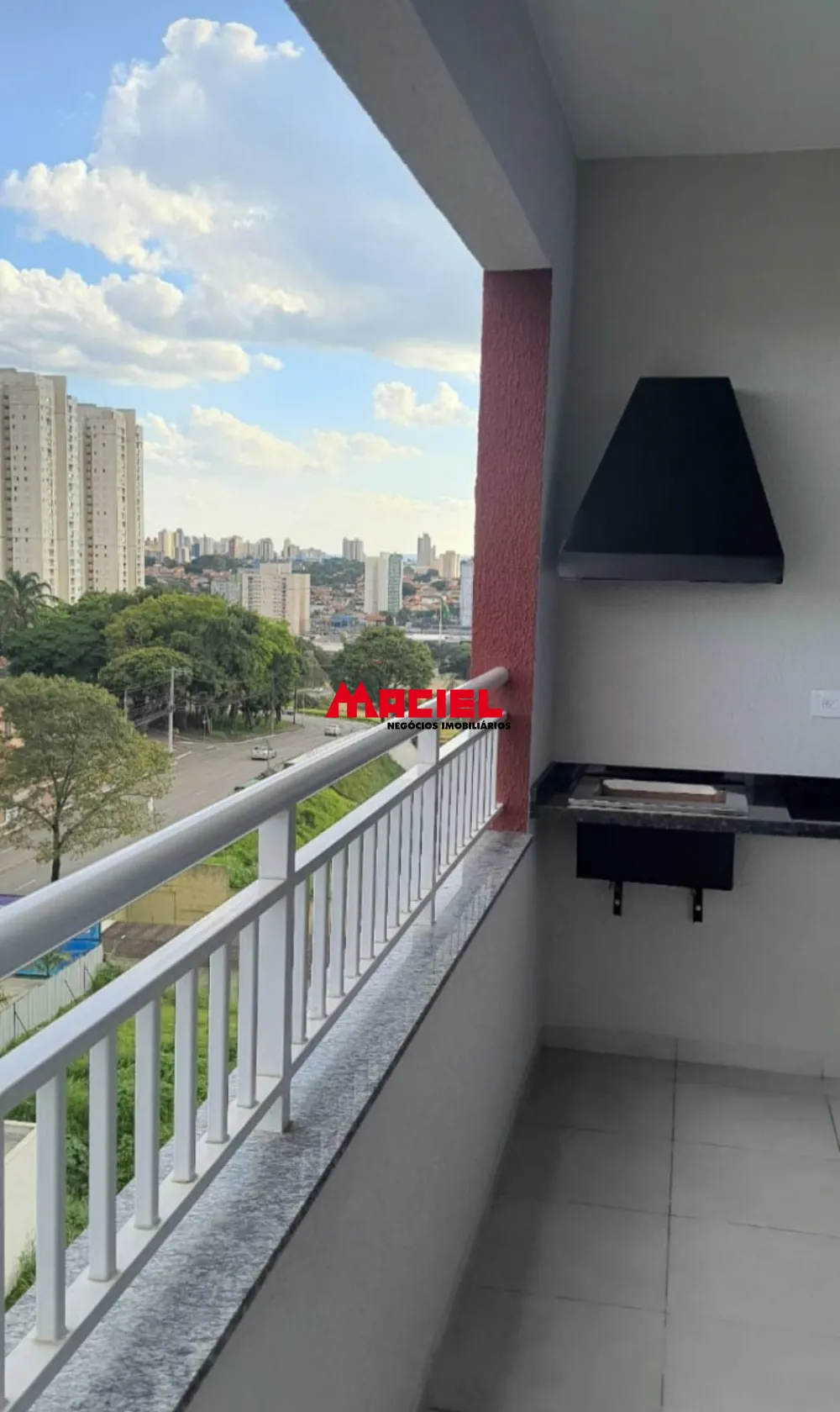 Alugar Apartamento / Padr&atilde;o em S&atilde;o Jos&eacute; dos Campos R$ 2.750,00 - Foto 2