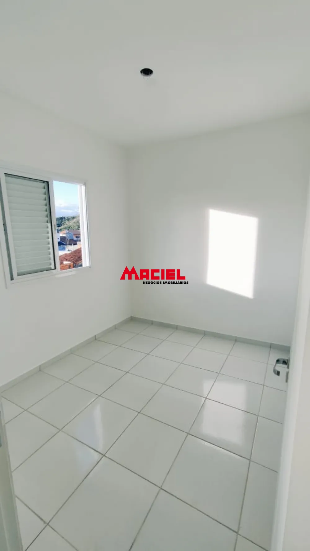 Alugar Apartamento / Padr&atilde;o em S&atilde;o Jos&eacute; dos Campos R$ 1.600,00 - Foto 5