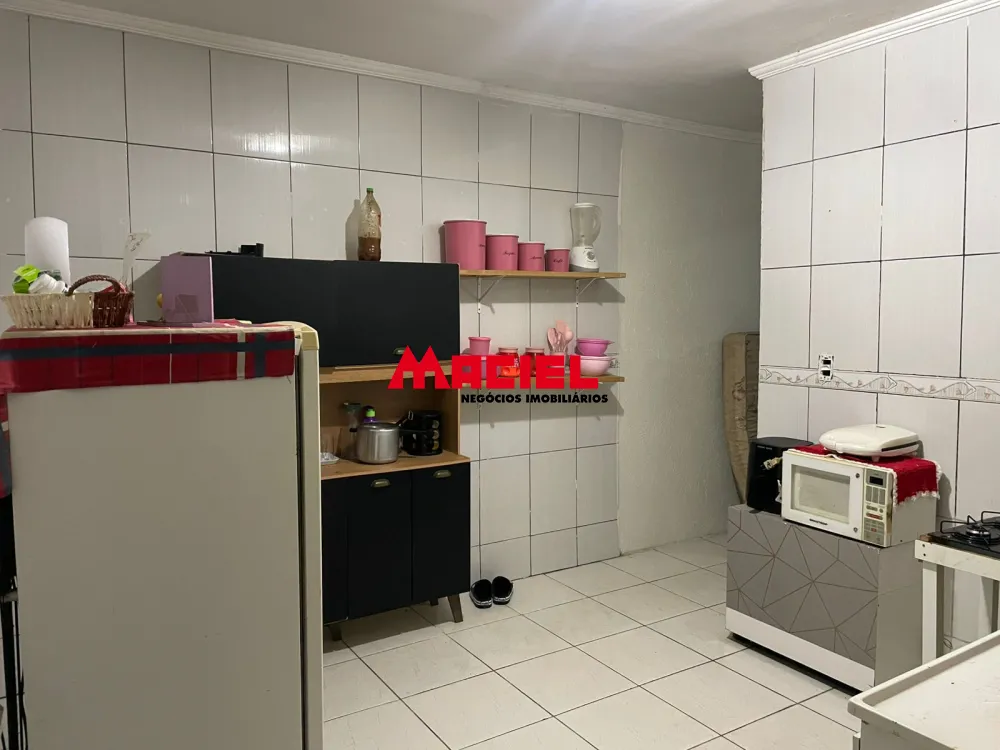 Comprar Casa / Padr&atilde;o em S&atilde;o Jos&eacute; dos Campos R$ 270.000,00 - Foto 4