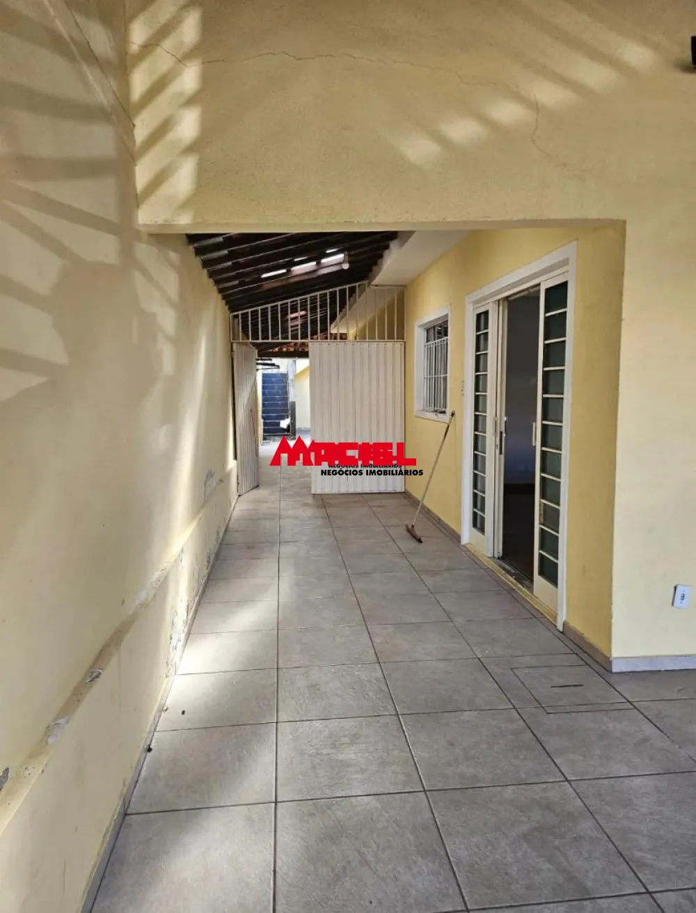 Alugar Casa / Padr&atilde;o em S&atilde;o Jos&eacute; dos Campos R$ 2.200,00 - Foto 2