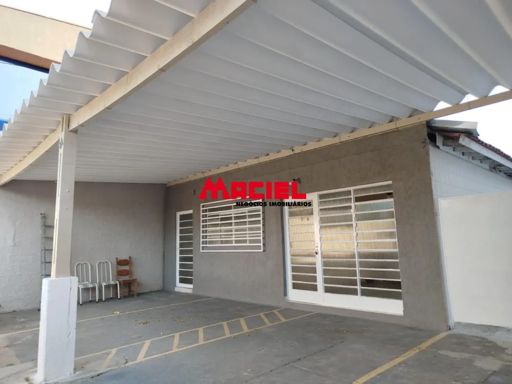 Alugar Casa / Padr&atilde;o em S&atilde;o Jos&eacute; dos Campos R$ 3.000,00 - Foto 1