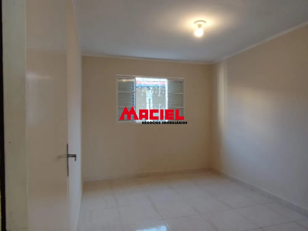 Alugar Casa / Padr&atilde;o em S&atilde;o Jos&eacute; dos Campos R$ 3.000,00 - Foto 4