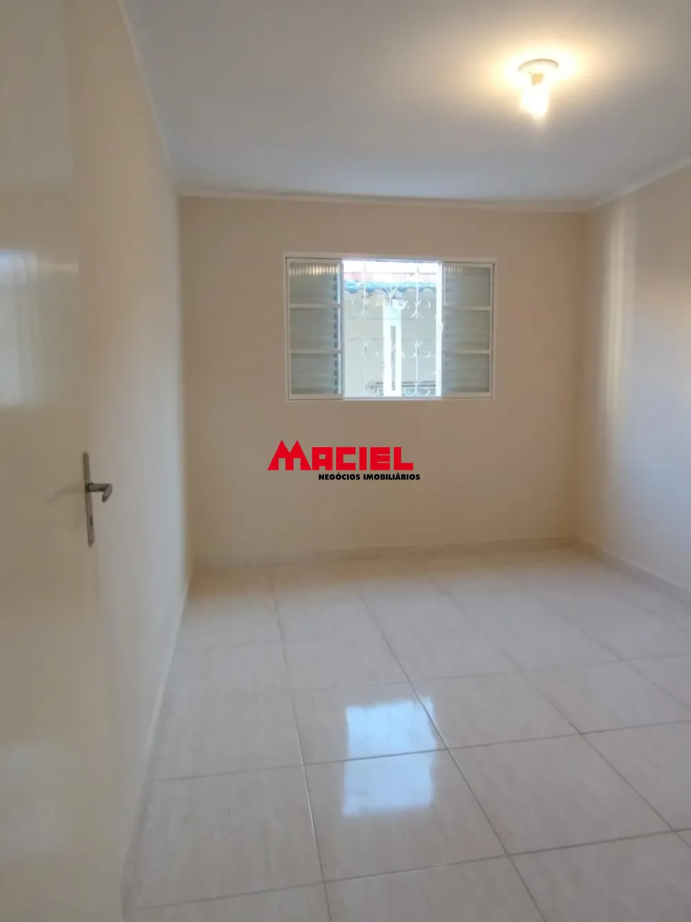 Alugar Casa / Padr&atilde;o em S&atilde;o Jos&eacute; dos Campos R$ 3.000,00 - Foto 5