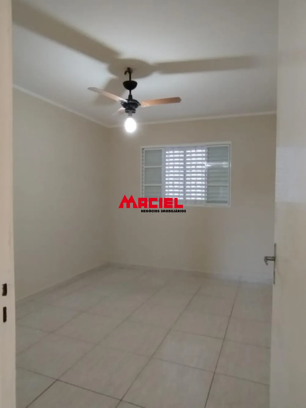 Alugar Casa / Padr&atilde;o em S&atilde;o Jos&eacute; dos Campos R$ 3.000,00 - Foto 6