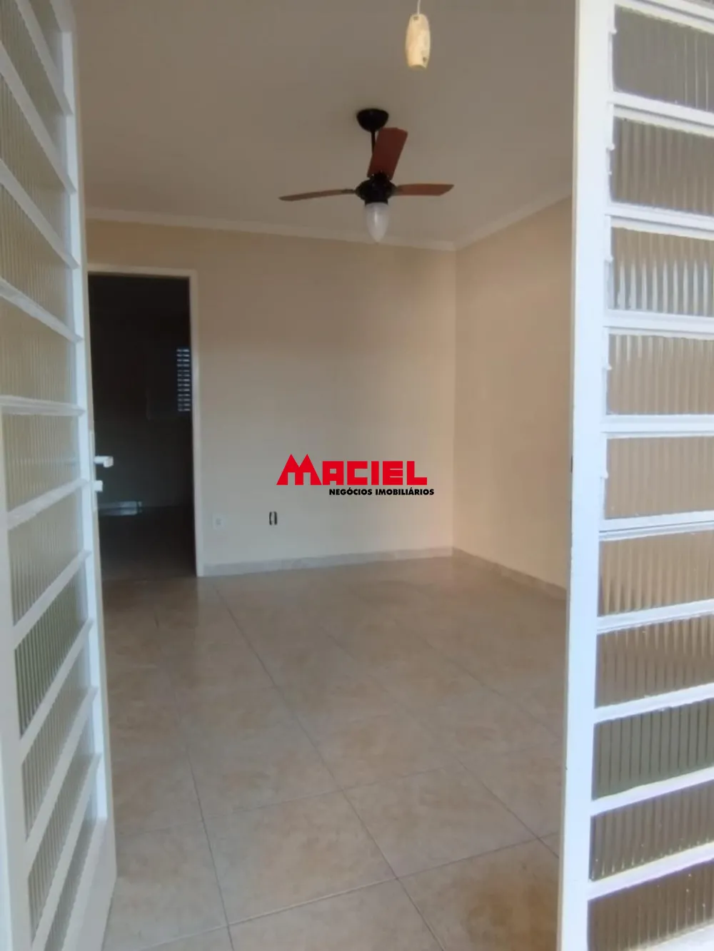 Alugar Casa / Padr&atilde;o em S&atilde;o Jos&eacute; dos Campos R$ 3.000,00 - Foto 8