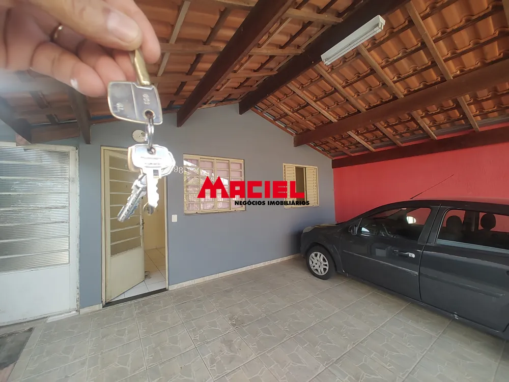 Comprar Casa / Padr&atilde;o em S&atilde;o Jos&eacute; dos Campos R$ 330.000,00 - Foto 1