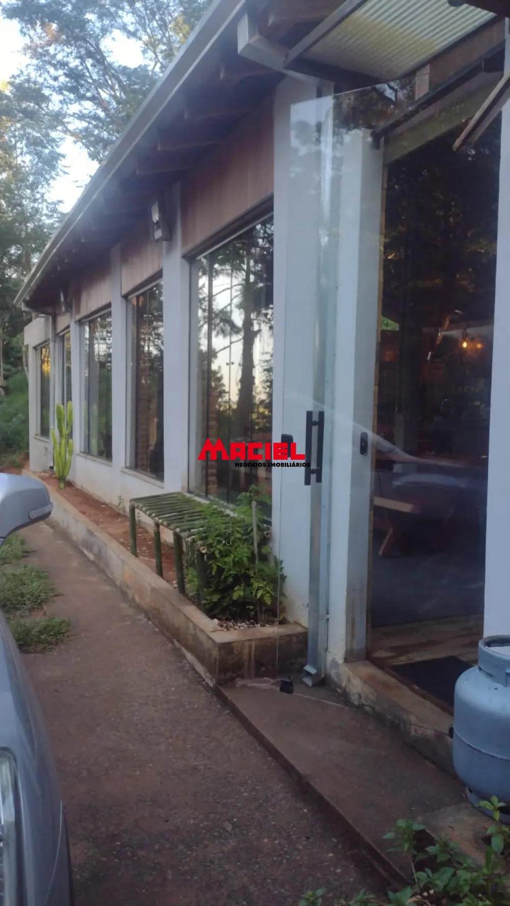 Comprar Casa / Condom&iacute;nio em S&atilde;o Jos&eacute; dos Campos R$ 870.000,00 - Foto 2