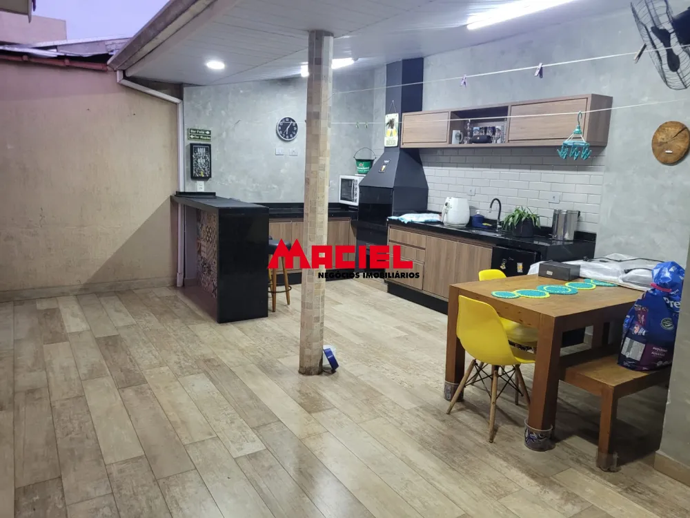 Comprar Casa / Padr&atilde;o em S&atilde;o Jos&eacute; dos Campos R$ 995.000,00 - Foto 2