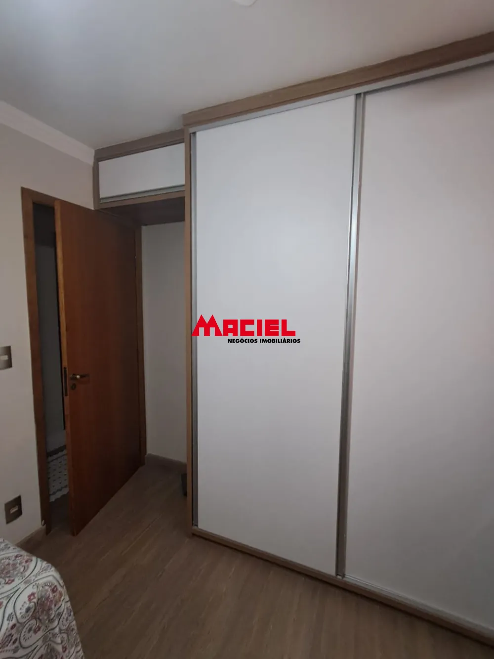 Comprar Casa / Padr&atilde;o em S&atilde;o Jos&eacute; dos Campos R$ 995.000,00 - Foto 10