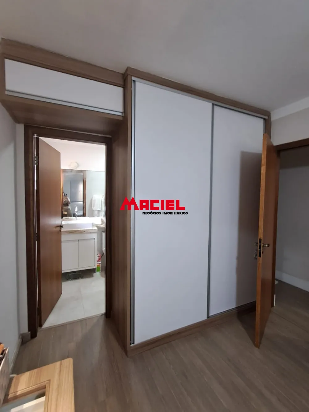 Comprar Casa / Padr&atilde;o em S&atilde;o Jos&eacute; dos Campos R$ 995.000,00 - Foto 21