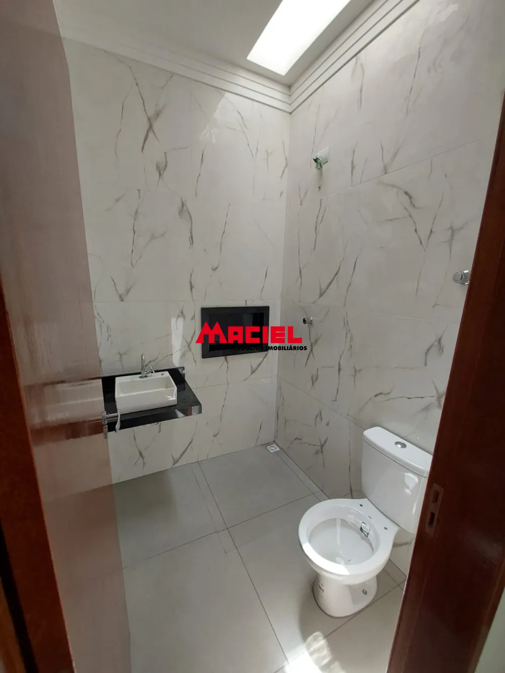 Comprar Casa / Padr&atilde;o em S&atilde;o Jos&eacute; dos Campos R$ 850.000,00 - Foto 11