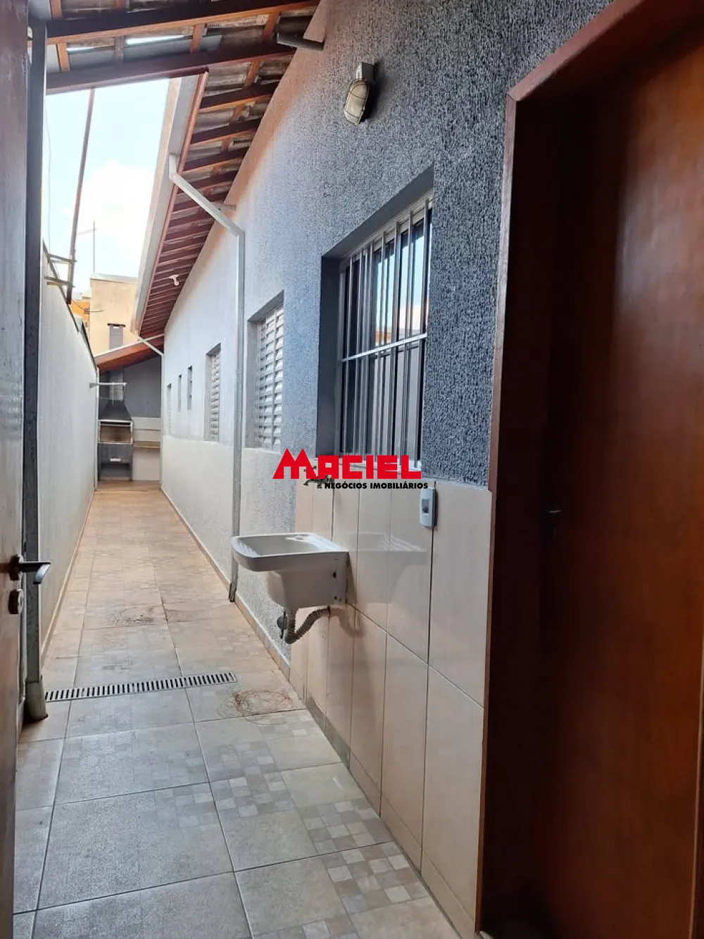 Comprar Casa / Padr&atilde;o em S&atilde;o Jos&eacute; dos Campos R$ 385.000,00 - Foto 3