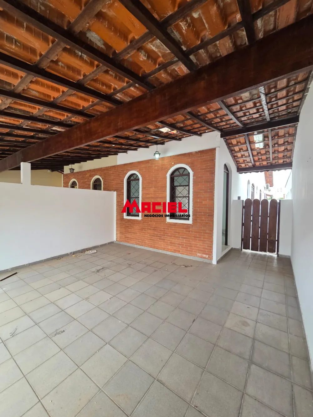 Comprar Casa / Padr&atilde;o em S&atilde;o Jos&eacute; dos Campos R$ 450.000,00 - Foto 2