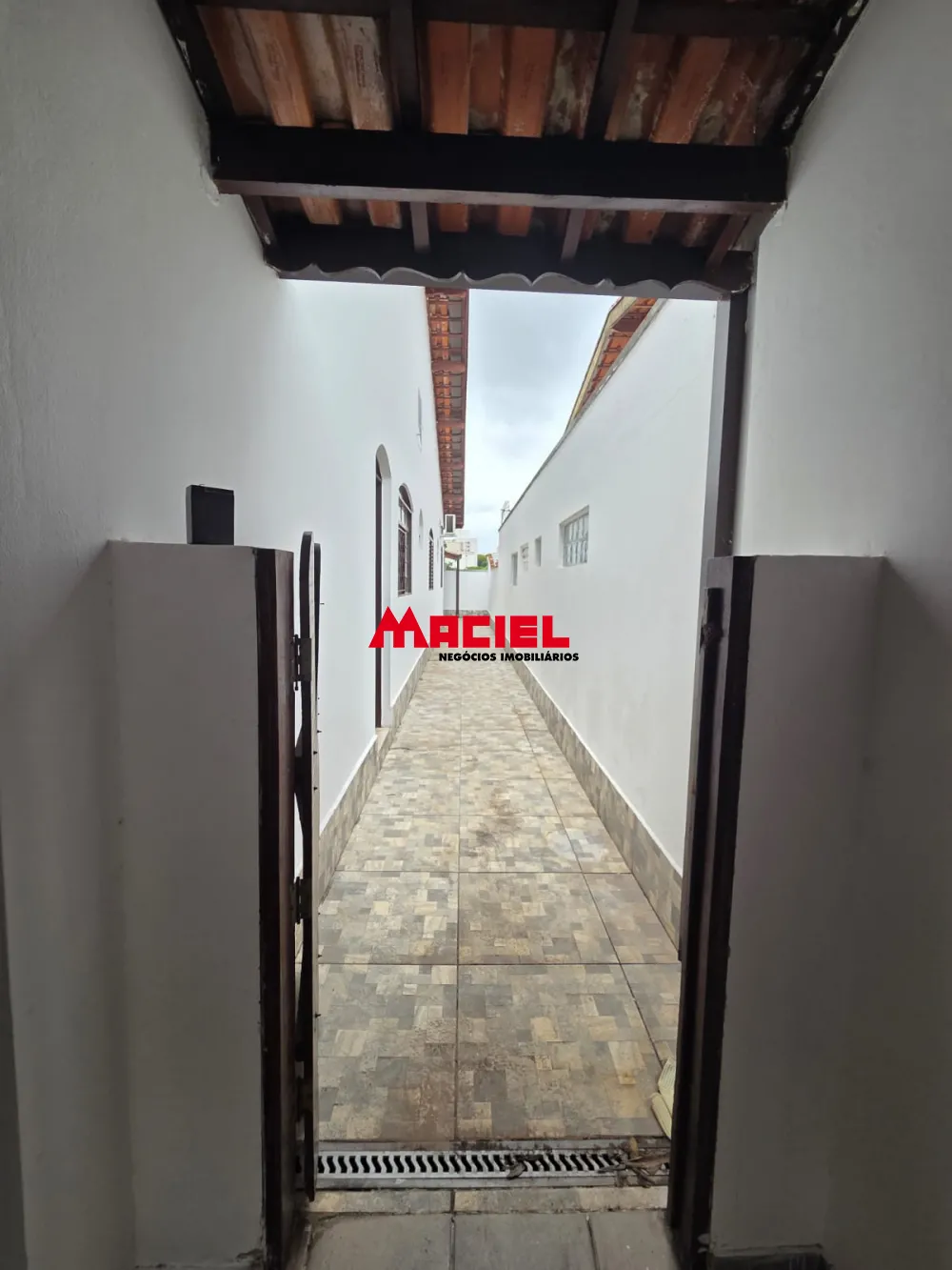 Comprar Casa / Padr&atilde;o em S&atilde;o Jos&eacute; dos Campos R$ 450.000,00 - Foto 23