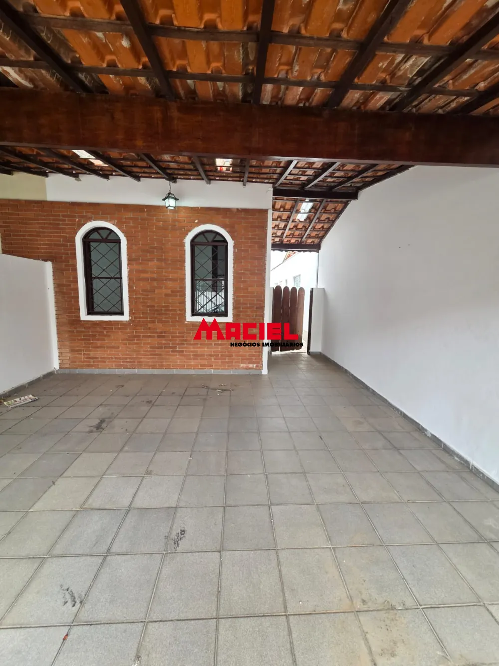 Comprar Casa / Padr&atilde;o em S&atilde;o Jos&eacute; dos Campos R$ 450.000,00 - Foto 1