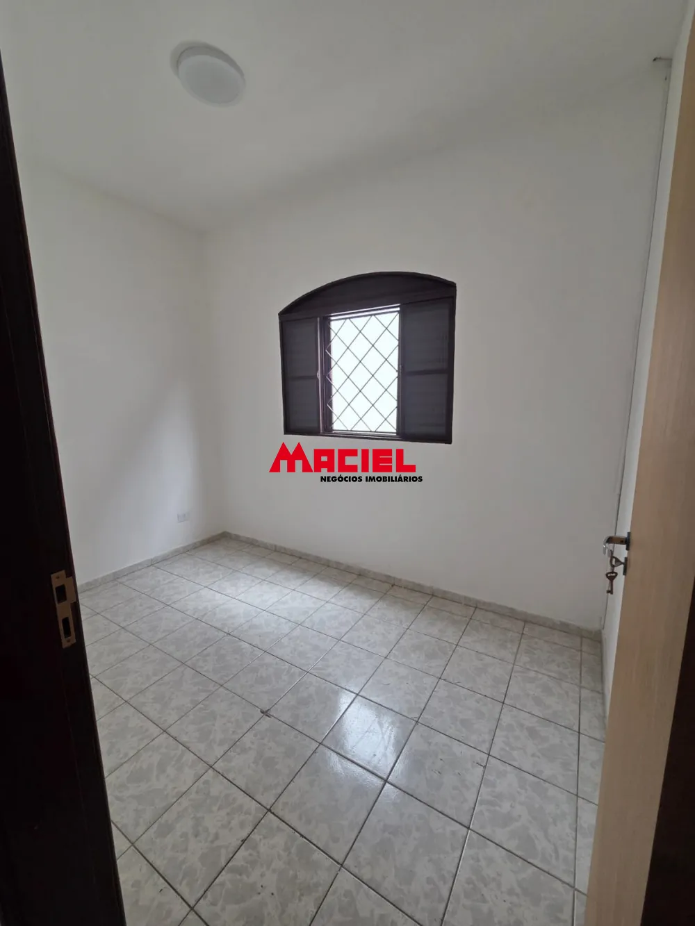 Comprar Casa / Padr&atilde;o em S&atilde;o Jos&eacute; dos Campos R$ 450.000,00 - Foto 14