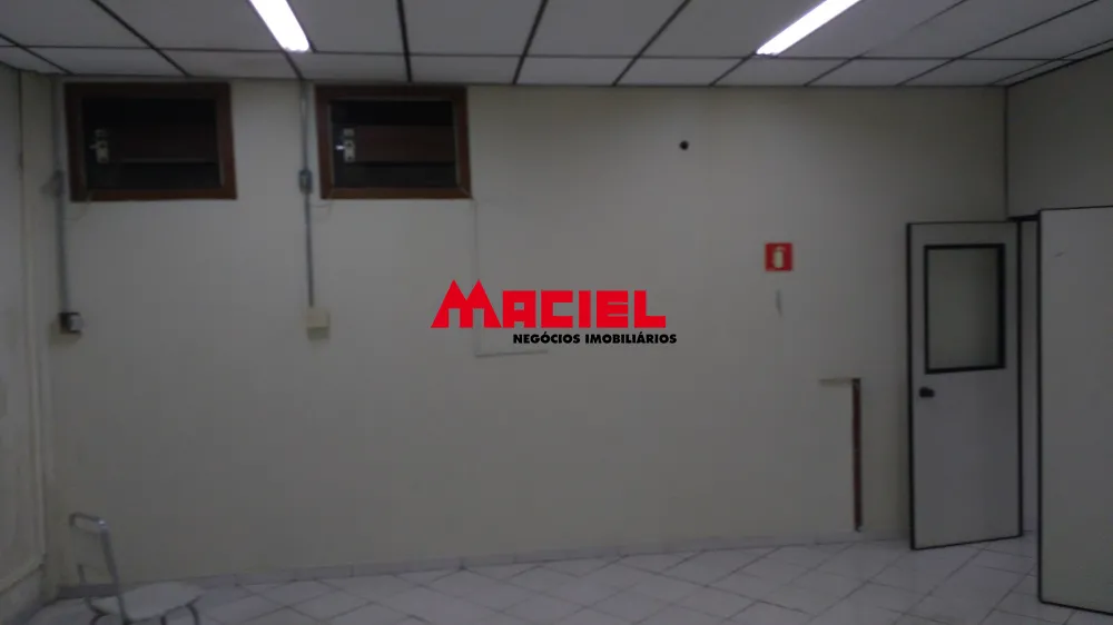 Alugar Comercial / Galp&atilde;o em S&atilde;o Jos&eacute; dos Campos R$ 15.000,00 - Foto 30