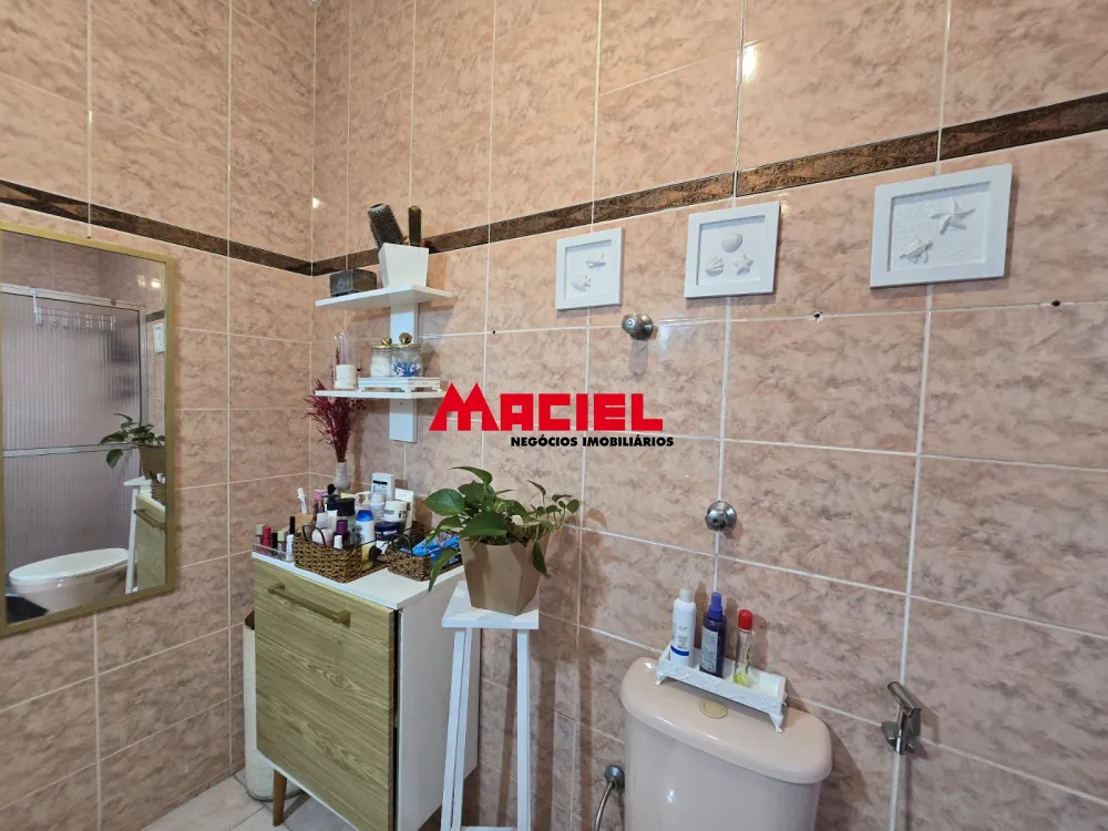 Comprar Casa / Padr&atilde;o em S&atilde;o Jos&eacute; dos Campos R$ 800.000,00 - Foto 14