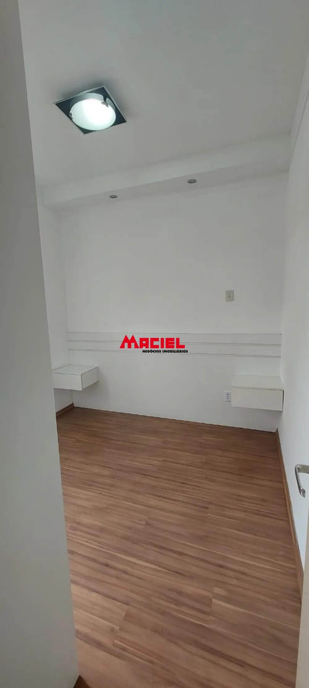 Alugar Apartamento / Padr&atilde;o em S&atilde;o Jos&eacute; dos Campos R$ 1.780,00 - Foto 14