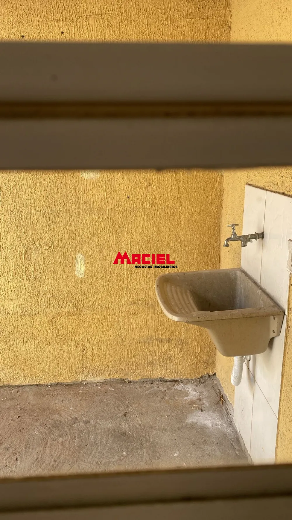 Alugar Casa / Sobrado em S&atilde;o Jos&eacute; dos Campos R$ 2.500,00 - Foto 1