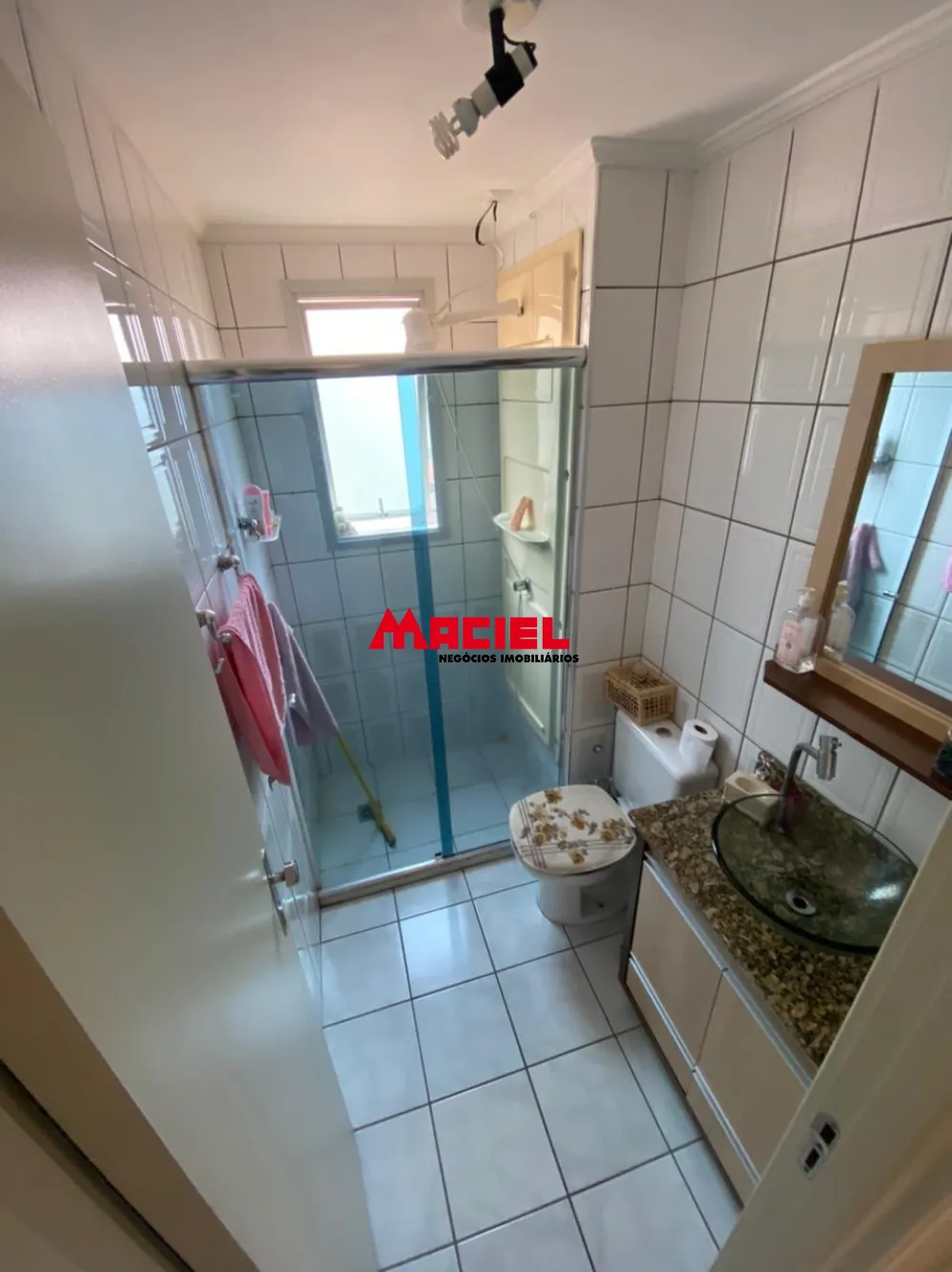 Alugar Apartamento / Padr&atilde;o em S&atilde;o Jos&eacute; dos Campos R$ 1.600,00 - Foto 6