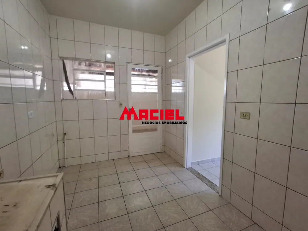 Alugar Casa / Padr&atilde;o em S&atilde;o Jos&eacute; dos Campos R$ 1.900,00 - Foto 6