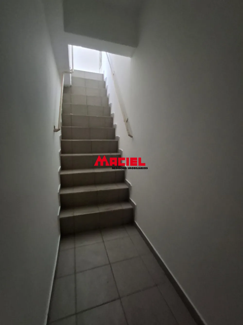 Alugar Casa / Padr&atilde;o em S&atilde;o Jos&eacute; dos Campos R$ 1.900,00 - Foto 9