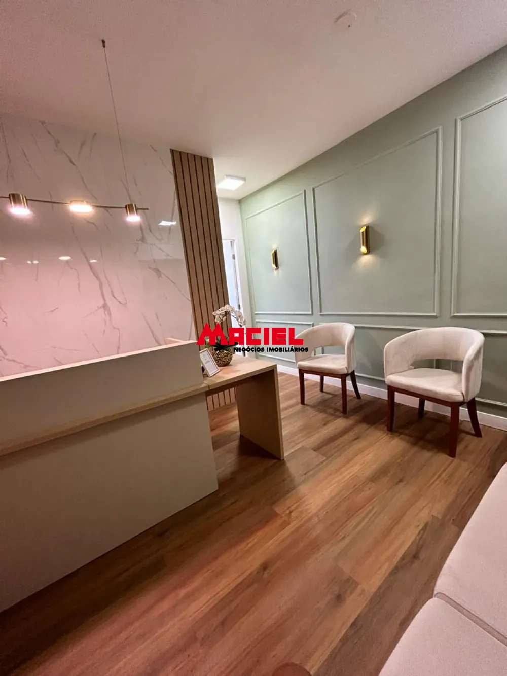 Alugar Comercial / Sala em S&atilde;o Jos&eacute; dos Campos R$ 2.640,00 - Foto 2