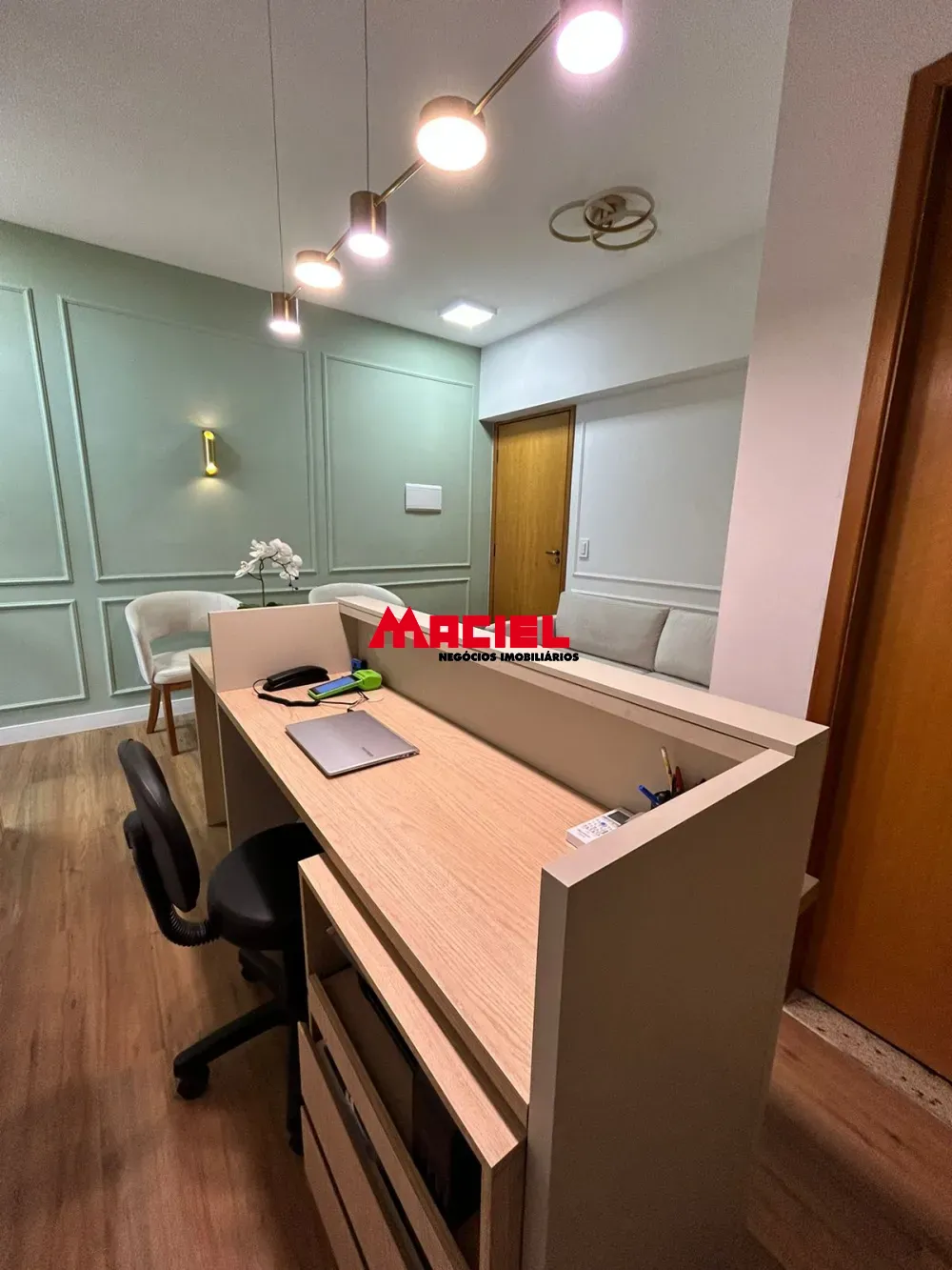 Alugar Comercial / Sala em S&atilde;o Jos&eacute; dos Campos R$ 2.640,00 - Foto 3