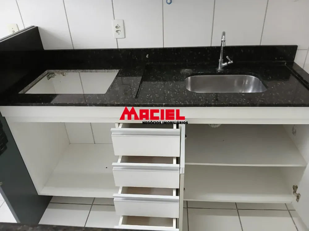 Alugar Apartamento / Padr&atilde;o em S&atilde;o Jos&eacute; dos Campos R$ 2.100,00 - Foto 2