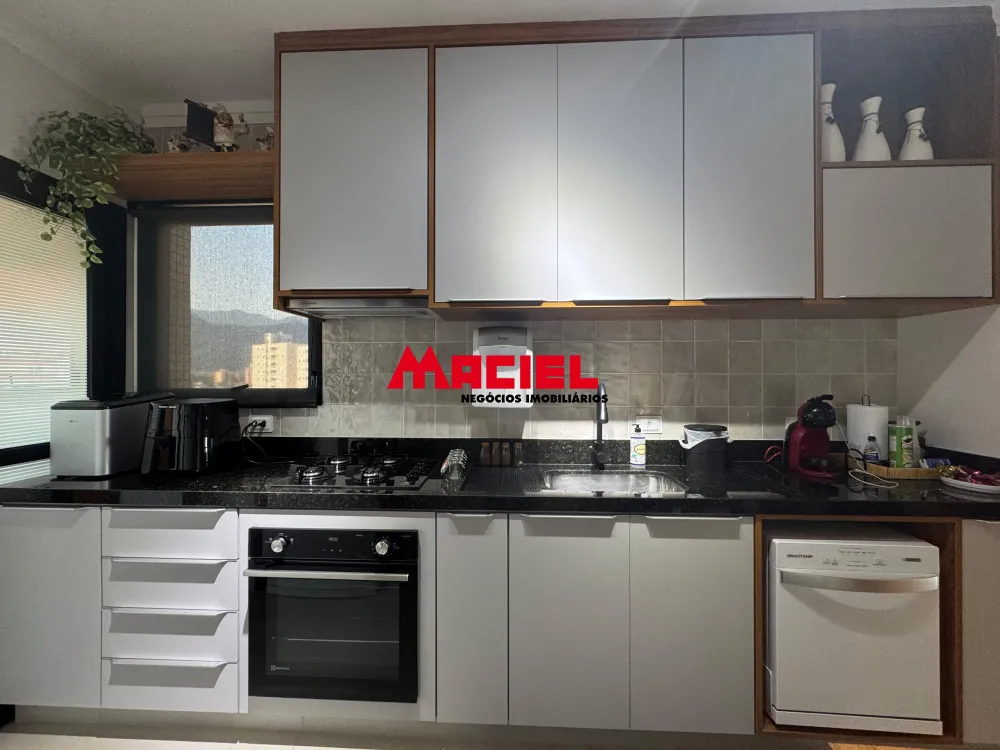 Comprar Apartamento / Padr&atilde;o em Caraguatatuba R$ 1.300.000,00 - Foto 37