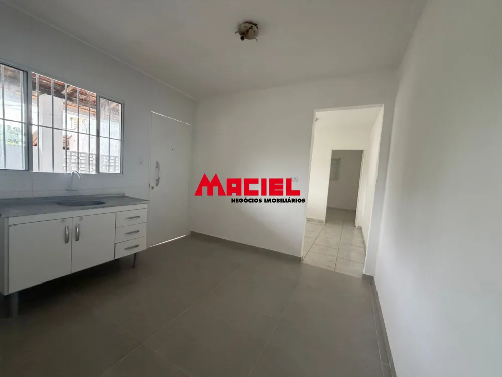 Alugar Casa / Padr&atilde;o em S&atilde;o Jos&eacute; dos Campos R$ 1.960,00 - Foto 6