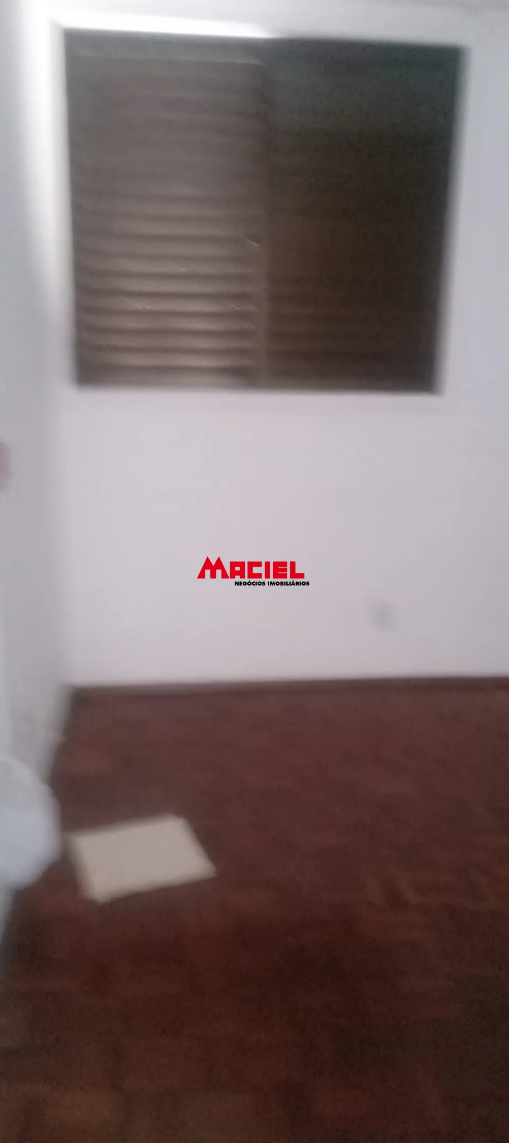 Alugar Casa / Padr&atilde;o em S&atilde;o Jos&eacute; dos Campos R$ 2.400,00 - Foto 1
