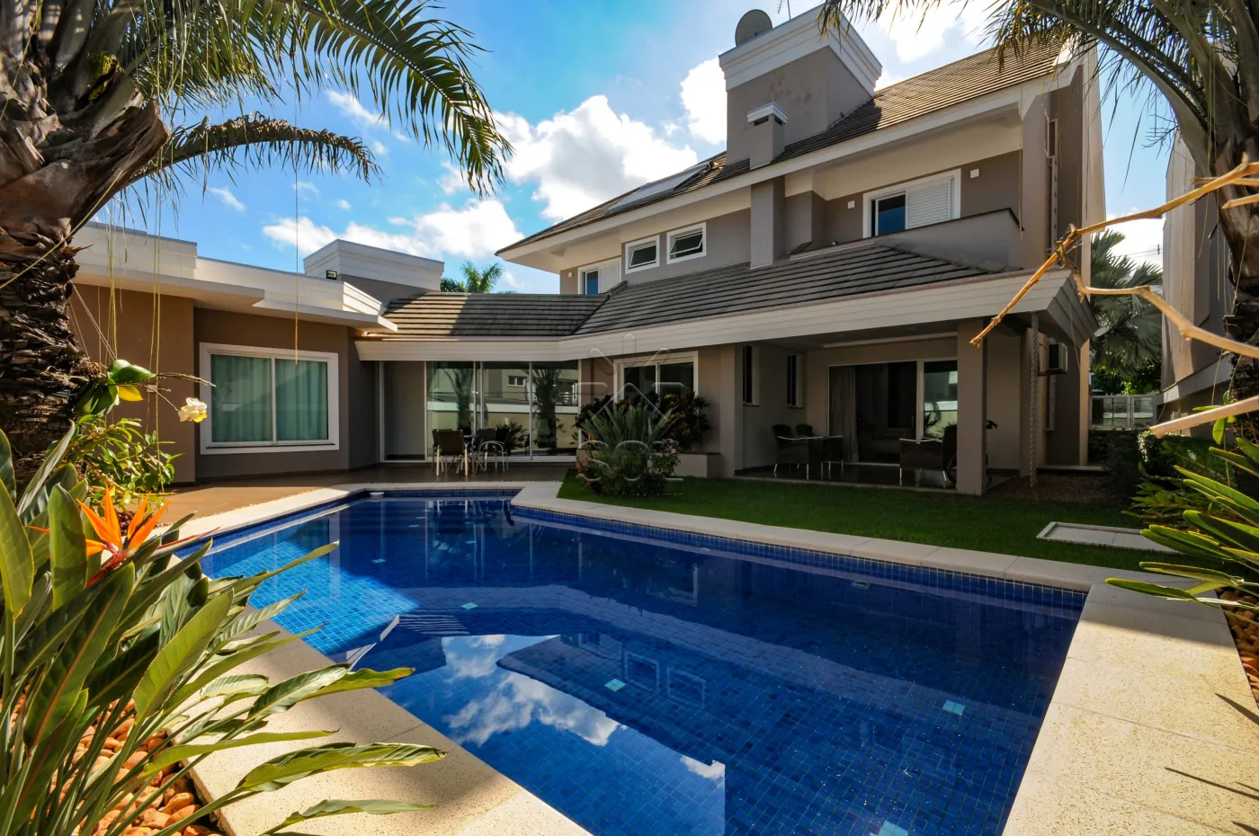 Sobrado à venda, Condomínio Country Iguaçu - Foz do Iguaçu