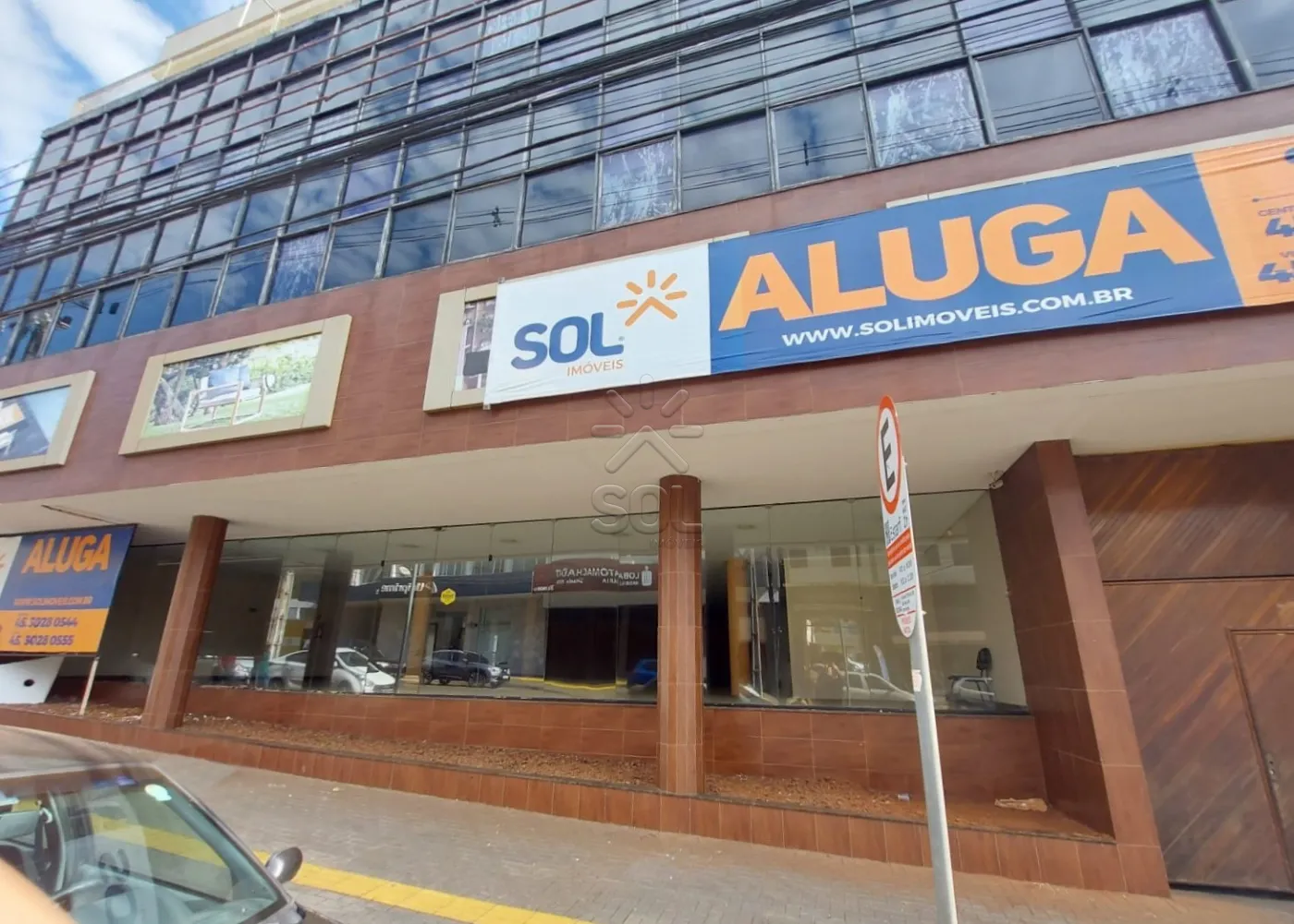 Prédio Comercial para Aluguel no Centro de Foz do Iguaçu - 2.100m²