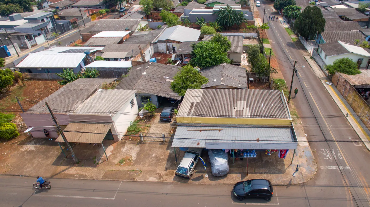 Terreno com 3 salas comerciais e 2 casas à venda, Morumbi - Foz do Iguaçu/PR