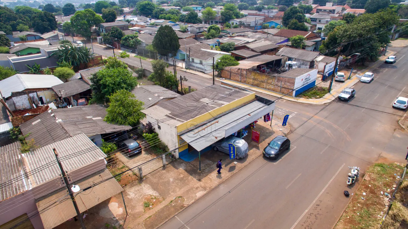 Terreno com 3 salas comerciais e 2 casas à venda, Morumbi - Foz do Iguaçu/PR